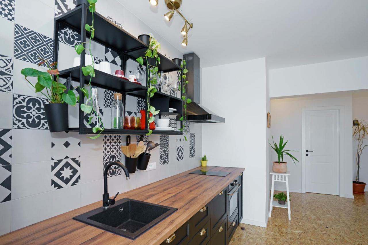 4-Star Apartments Bianco Kastela Exterior photo